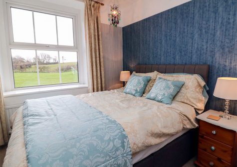 Bedroom #1 at Shears, Woodford