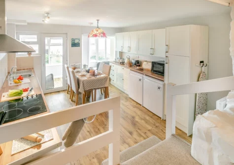 The kitchen & dining area at Shellseekers, Marazion