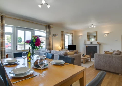 The dining area at Shellseekers, Tregolds