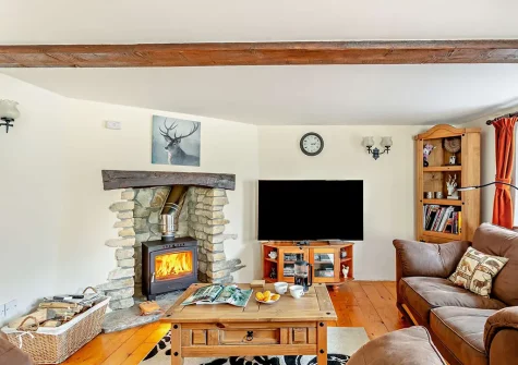The living room at Shirleys Cottage, Bentwitchen