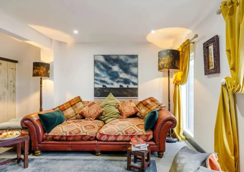 The living room at Shoestring Cottage, Lympstone