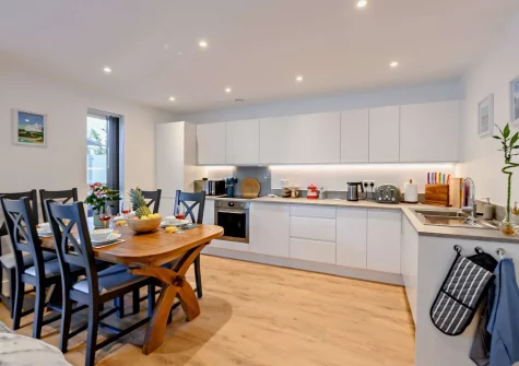 The kitchen & dining area at Skippers Corner, Plymouth
