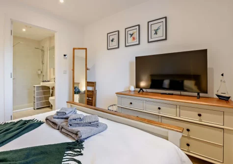 Bedroom #1 at Skippers Corner, Plymouth