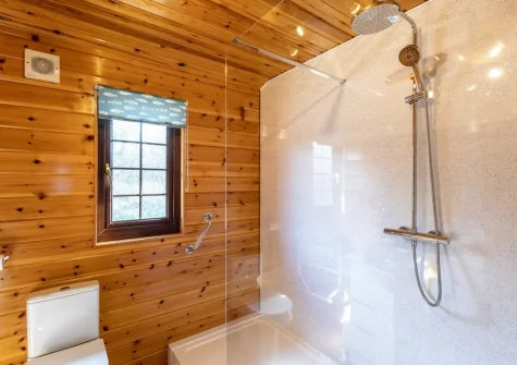 The shower room at Sky Lark Lodge 7 at Clovelly Lakes, Higher Clovelly
