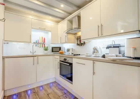 The kitchen at Skyber Riverview Barn, Tresarrett