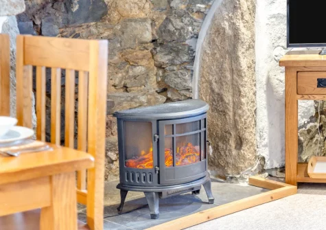 The living & dining area at Slipway Cottage, 8 Back Lane, St Ives