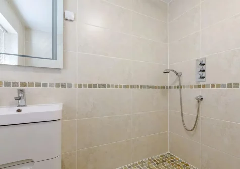 The wet room at Slow Tide, Bude