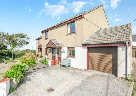 Smithy Cottage is located in the market town of Marazion, the gateway to St Michael's Mount, a small island with a castle & gardens that can be reached on foot during low tide