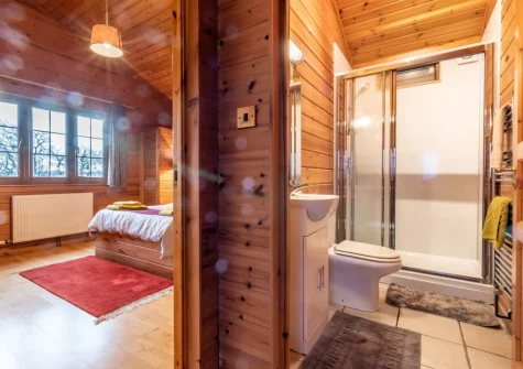 The shower room at Snow Goose Lodge 16 at Clovelly Lakes, Higher Clovelly