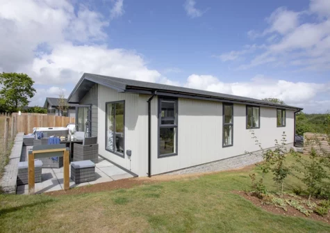 The garden at Snowdrop Lodge, 9 Roadford Lake Lodges, Broadwoodwidger