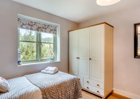 Bedroom #2 at Snowy Owl, Winnard's Perch