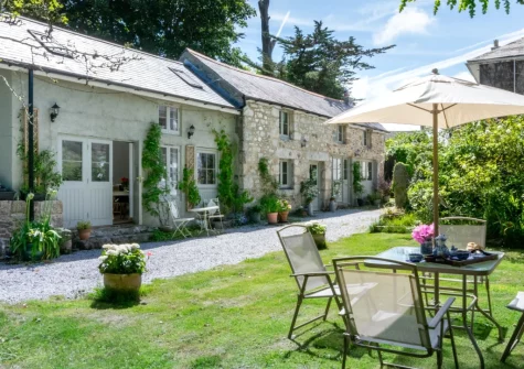 The garden & alfresco dining area at Someplace Else, St Day