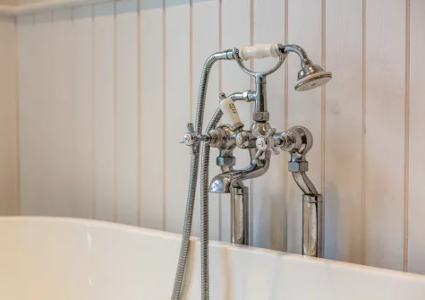 The bathroom at South Blatchborough Manor, Bradworthy
