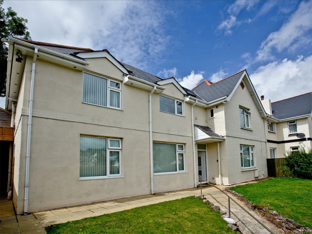 South Sands, Paignton Holiday homes in Paignton