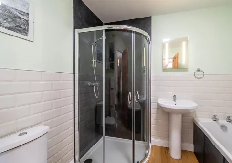 Bedroom #1 en-suite bathroom at South Woodford, Milton Damerel