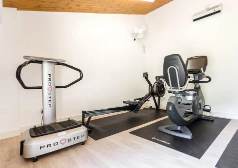 Old Lanwarnick Cottages' small on-site gym is equipped with professional quality equipment