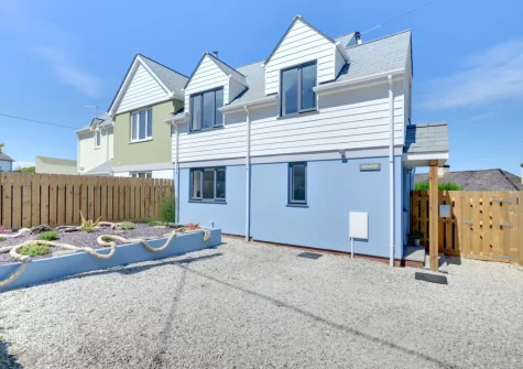 Spindrift is a beautifully renovated holiday home in the quiet village of Mortehoe on the stunning North Devon coast