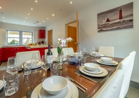 The dining area at Spring Tide, Porthtowan