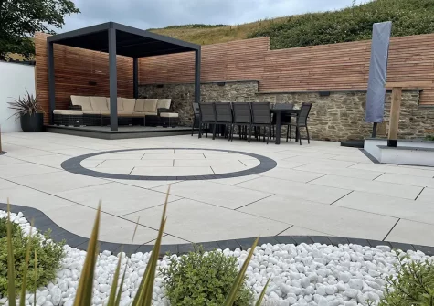 The outdoor sitting & alfresco dining area at St James Villa, Ilfracombe