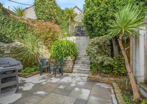 The patio, barbecue & outdoor sitting area at St Piran's, Padstow