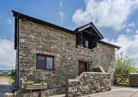 Tucked away up a private lane lies Stable Cottage, a lovely detached stable conversion
