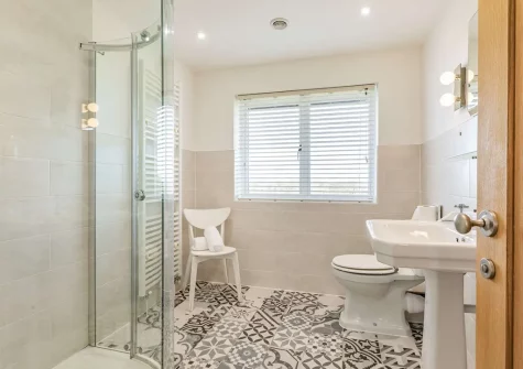 The shower room at Staddon House, North Tawton