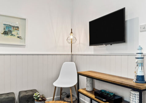 The living area at Starfish Shack, Sunnybeach Apartments, Paignton