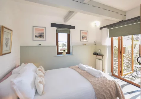 The bedroom at Stargazey Barn, Buckland Brewer