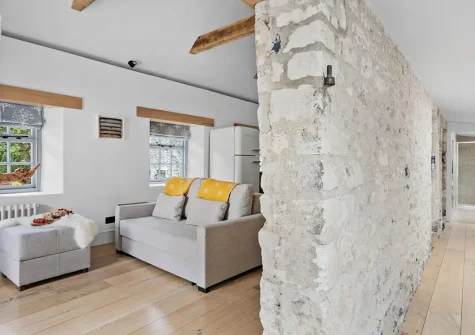 The living area at Starre Barn Cottage, Beer