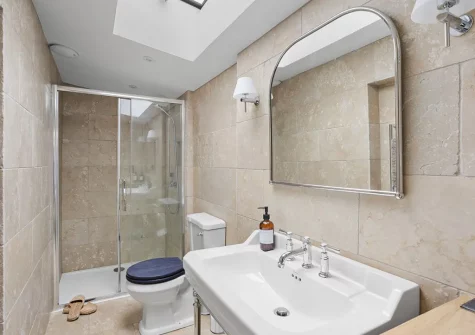 The en-suite shower room at Starre Barn Cottage, Beer