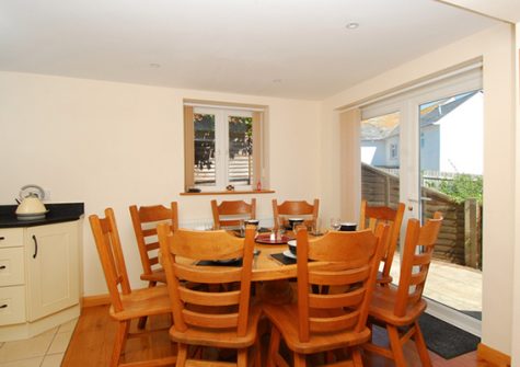 The dining area @ Steamer Quay Cottage, Paignton