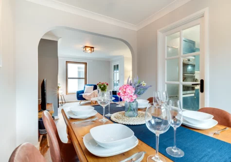 The dining area at Stepcott Cottage, Braunton