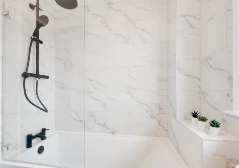 The bathroom at Stepcott Cottage, Braunton