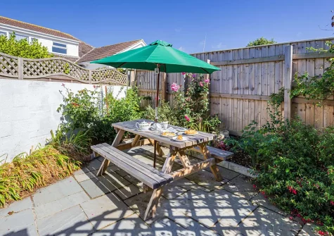 The patio & alfresco dining area at Stewarts Retreat, Bude