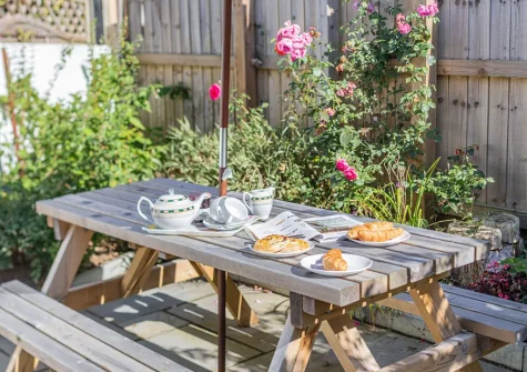 The patio & alfresco dining area at Stewarts Retreat, Bude