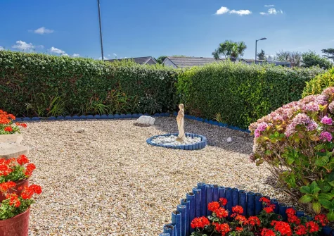 The front garden at Stewarts Retreat, Bude
