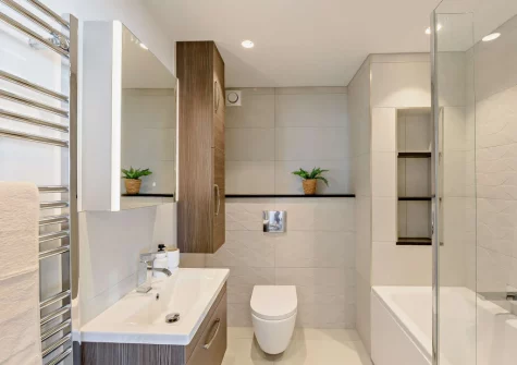 The bathroom at Stone Bay, Westward Ho!