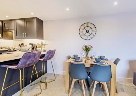 The kitchen & dining area at Stonehaven at Woolmers House, Bickington