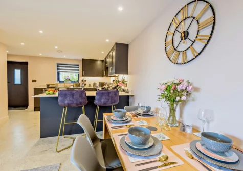 The kitchen & dining area at Stonehaven at Woolmers House, Bickington