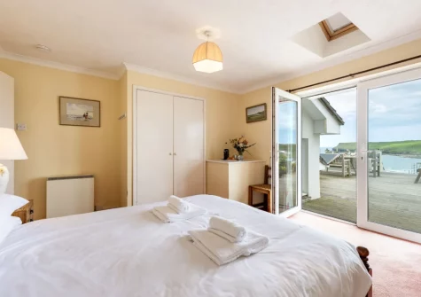 Bedroom #1 at Stradav, Polzeath
