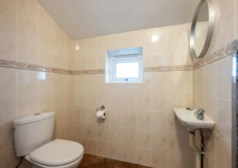 The first floor shower room at Stradav, Polzeath