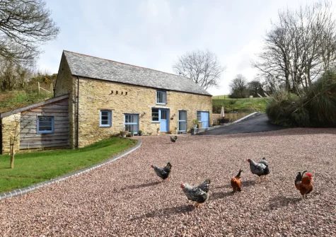 Summercombe is a beautifully appointed converted barn close to the coast & in an idyllic rural setting
