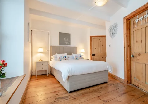 Bedroom #1 at Sunbeam Cottage, Padstow