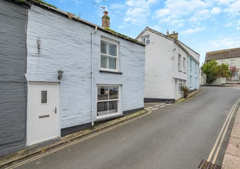 Sunbeam Cottage is a tastefully decorated, traditional fisherman's cottage in the Old Town area of Padstow