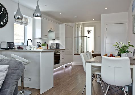 The dining area at Sunnymead Penthouse, Exmouth