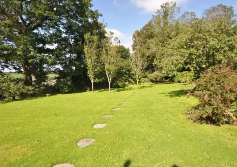 The beautiful & expansive garden at Sunnyside, Helstone