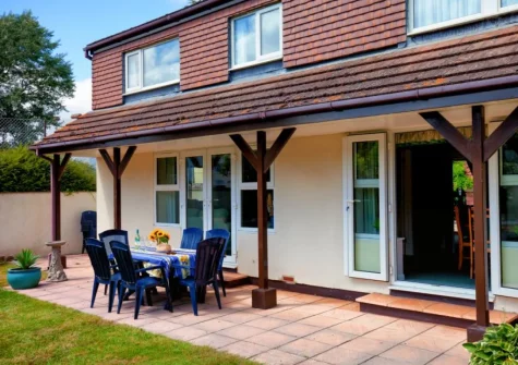 The patio & alfresco dining area at Sunnyside House, Shaldon