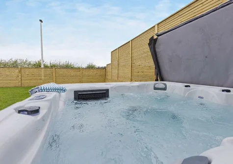 The hot tub at Sunset Bay, Appledore