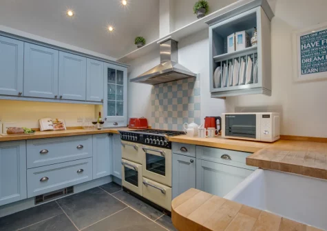 The kitchen at Sunset Farmhouse, Carnyorth