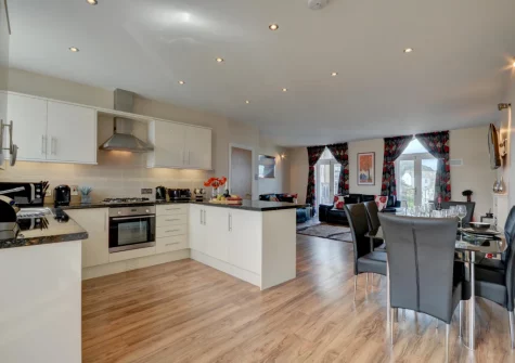 The kitchen & dining area at Sunset View, Ilfracombe